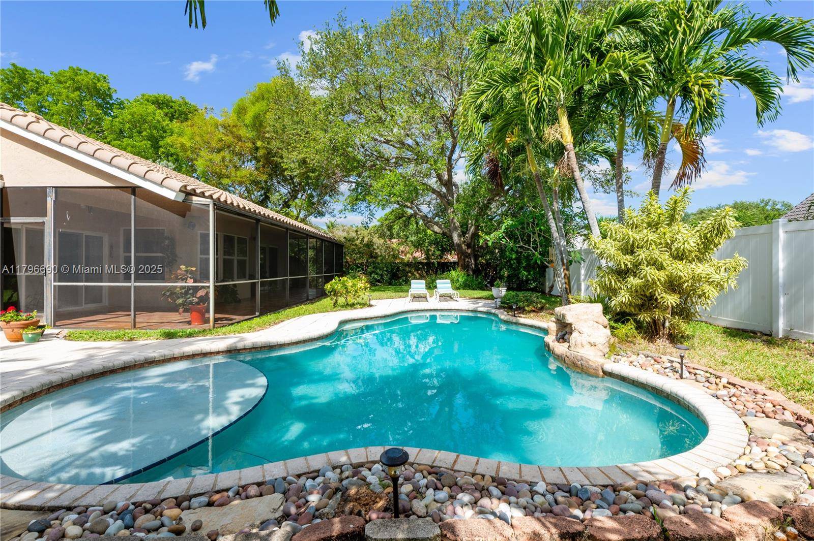 Davie, FL 33331,15941 Cobblestone Ct