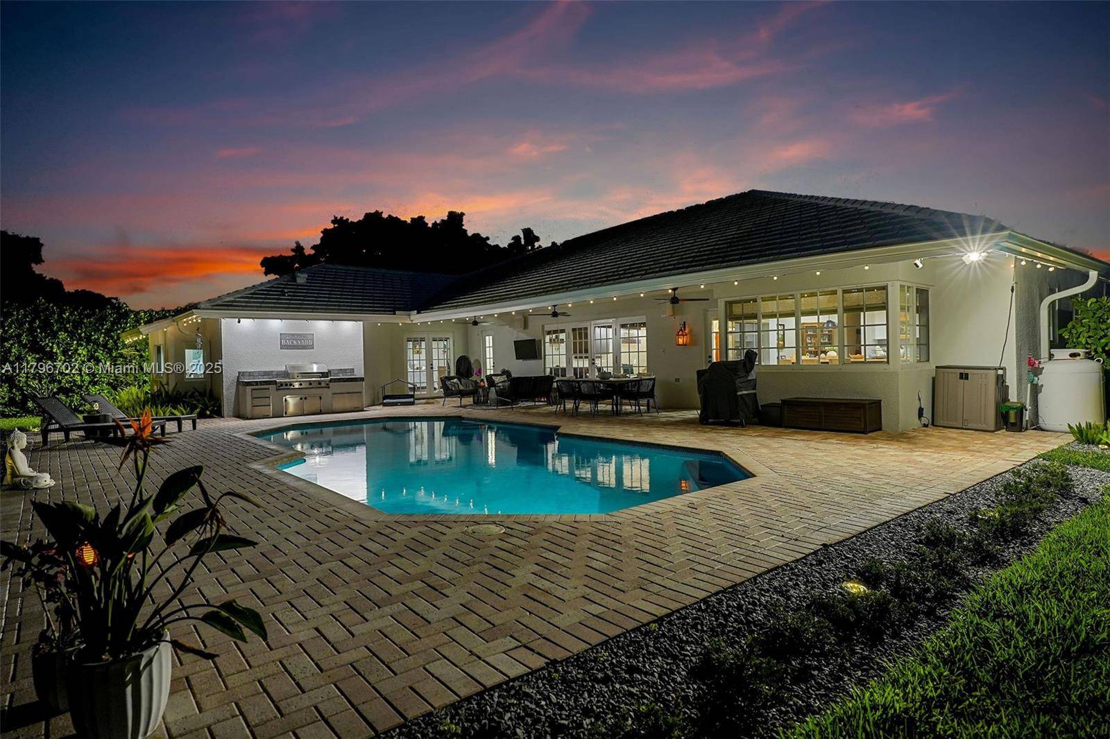Palmetto Bay, FL 33157,7361 SW 165th St