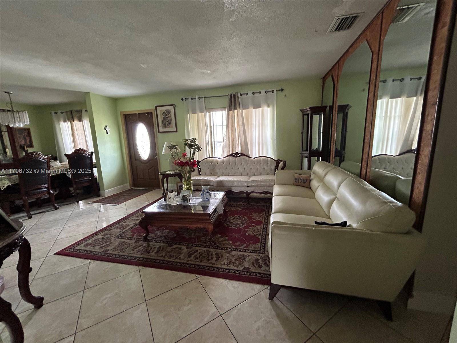 Miami Gardens, FL 33169,21270 NW Miami Ct