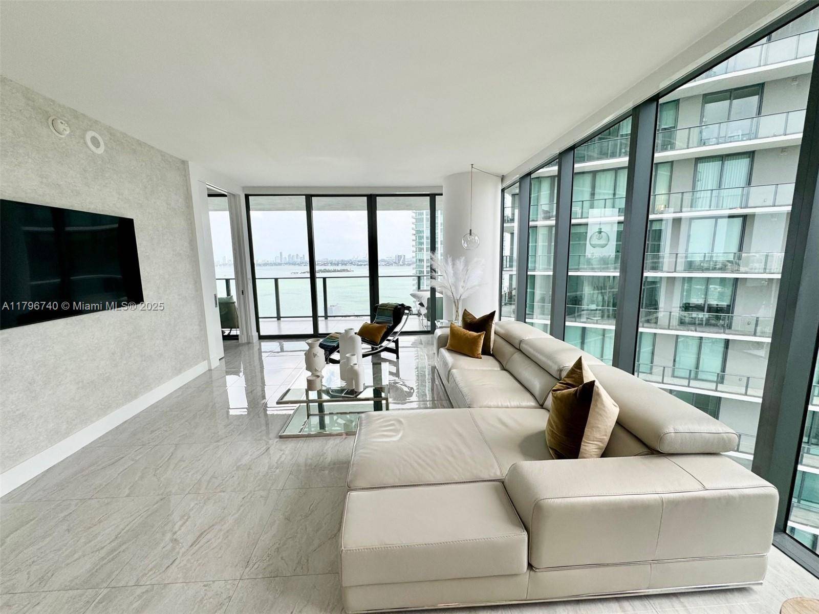 Miami, FL 33137,650 NE 32nd St #1901