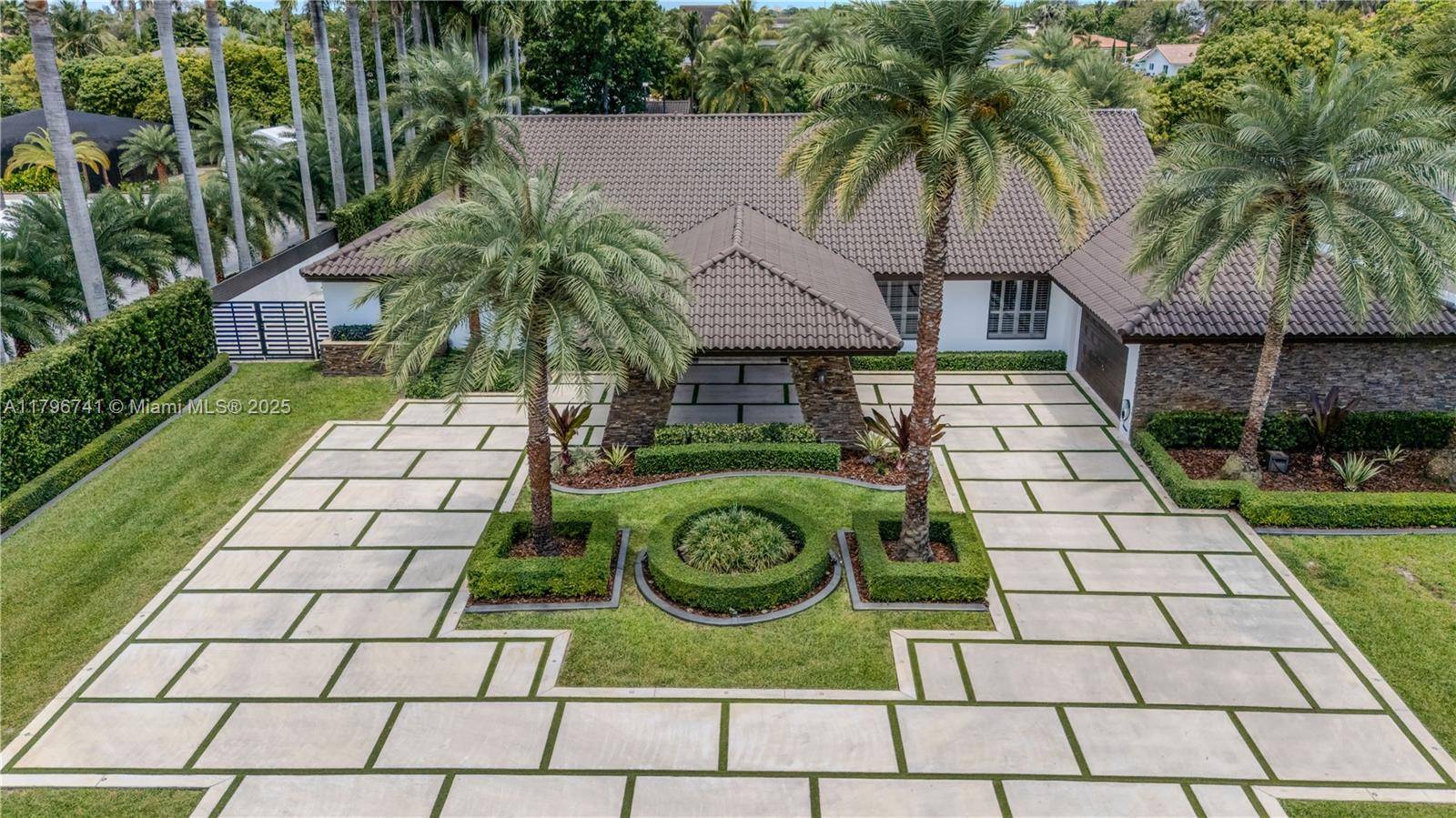 Miami, FL 33175,3811 SW 129th Ave