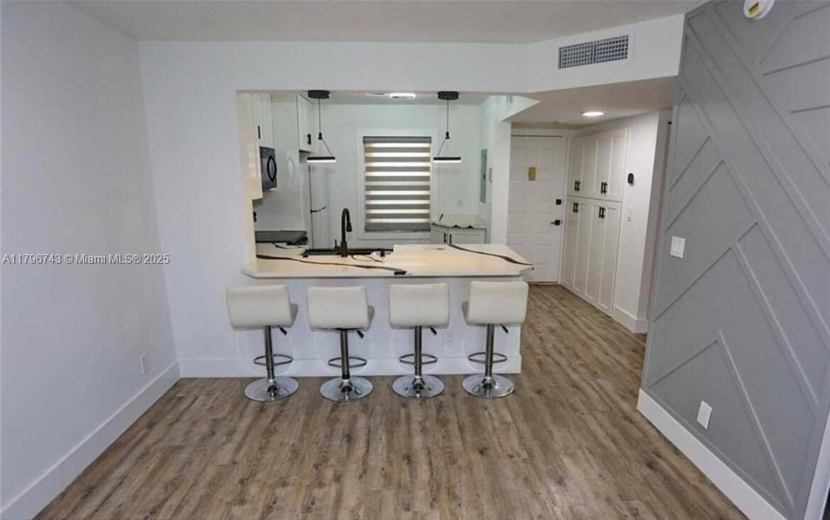 Coral Springs, FL 33065,3688 N University Dr #H-3
