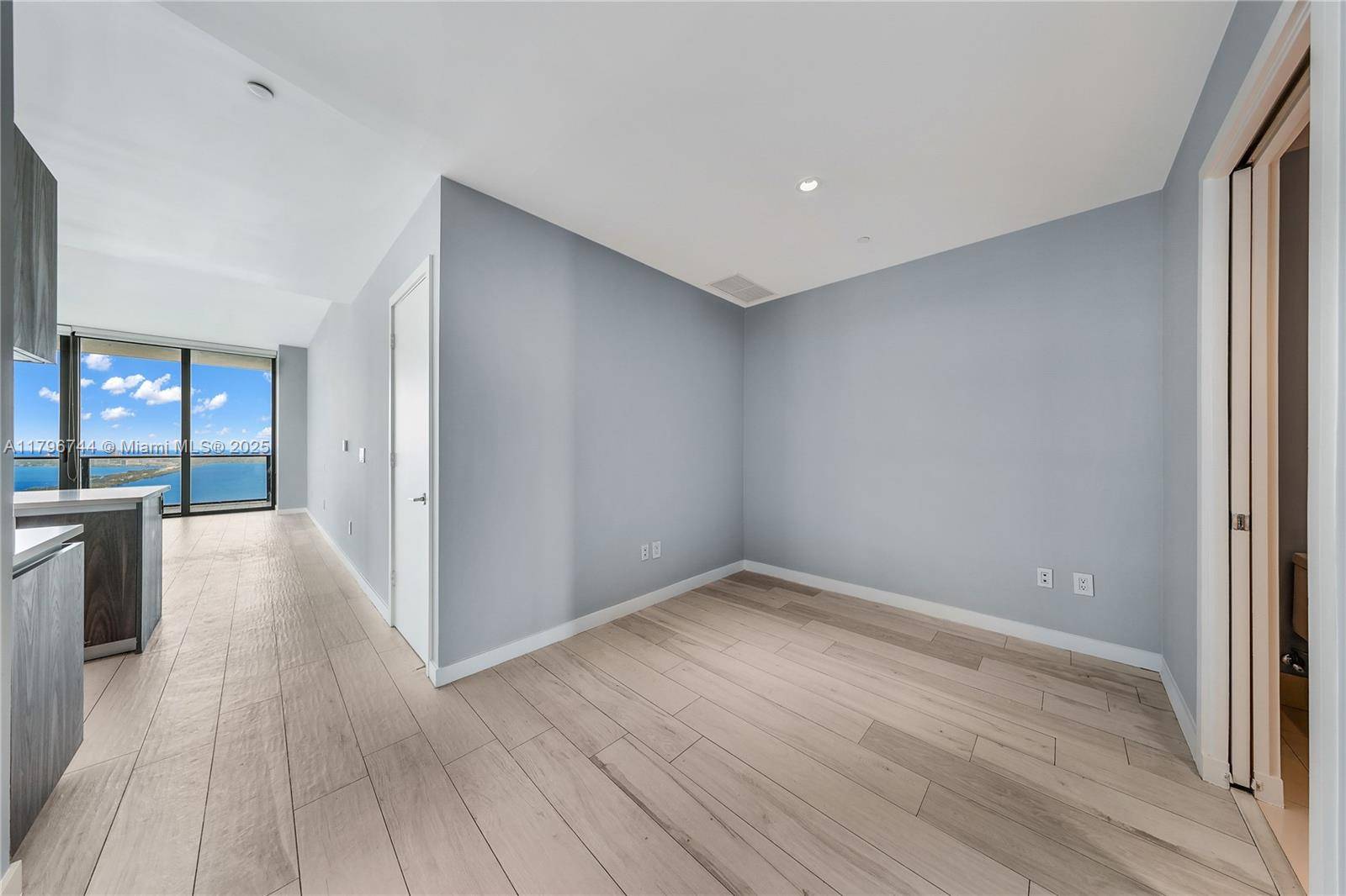 Miami, FL 33137,480 NE 31st St #4307