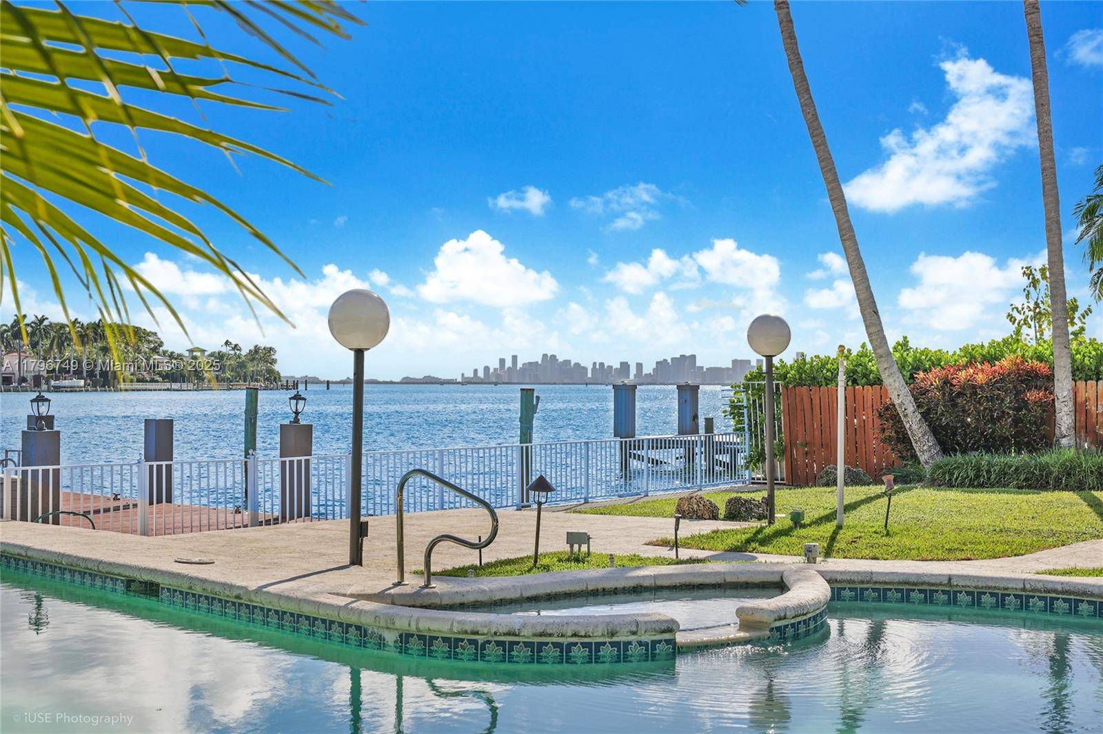 Miami Beach, FL 33141,1180 Bay Dr