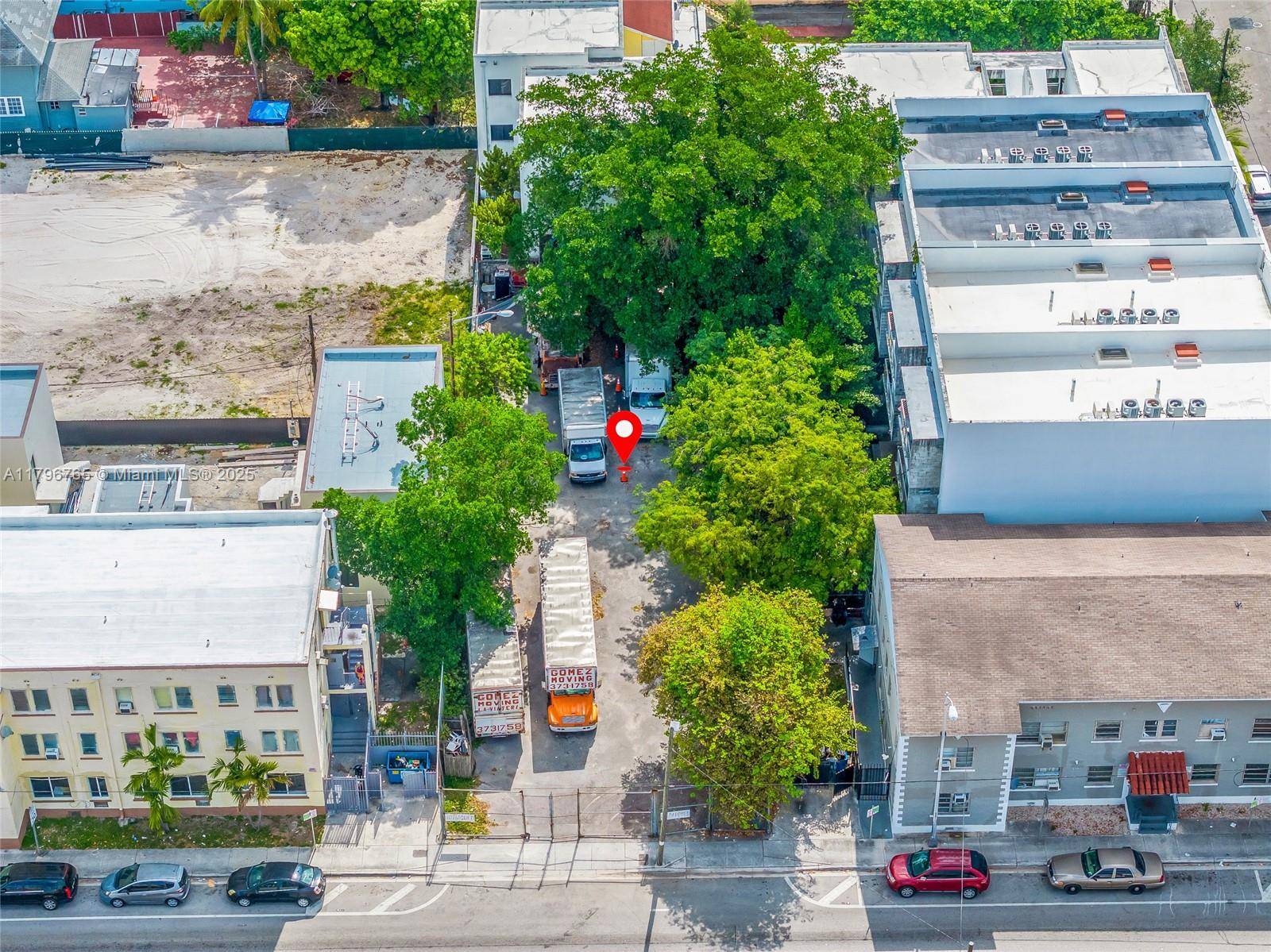 Miami, FL 33128,121 NW 8th Ave