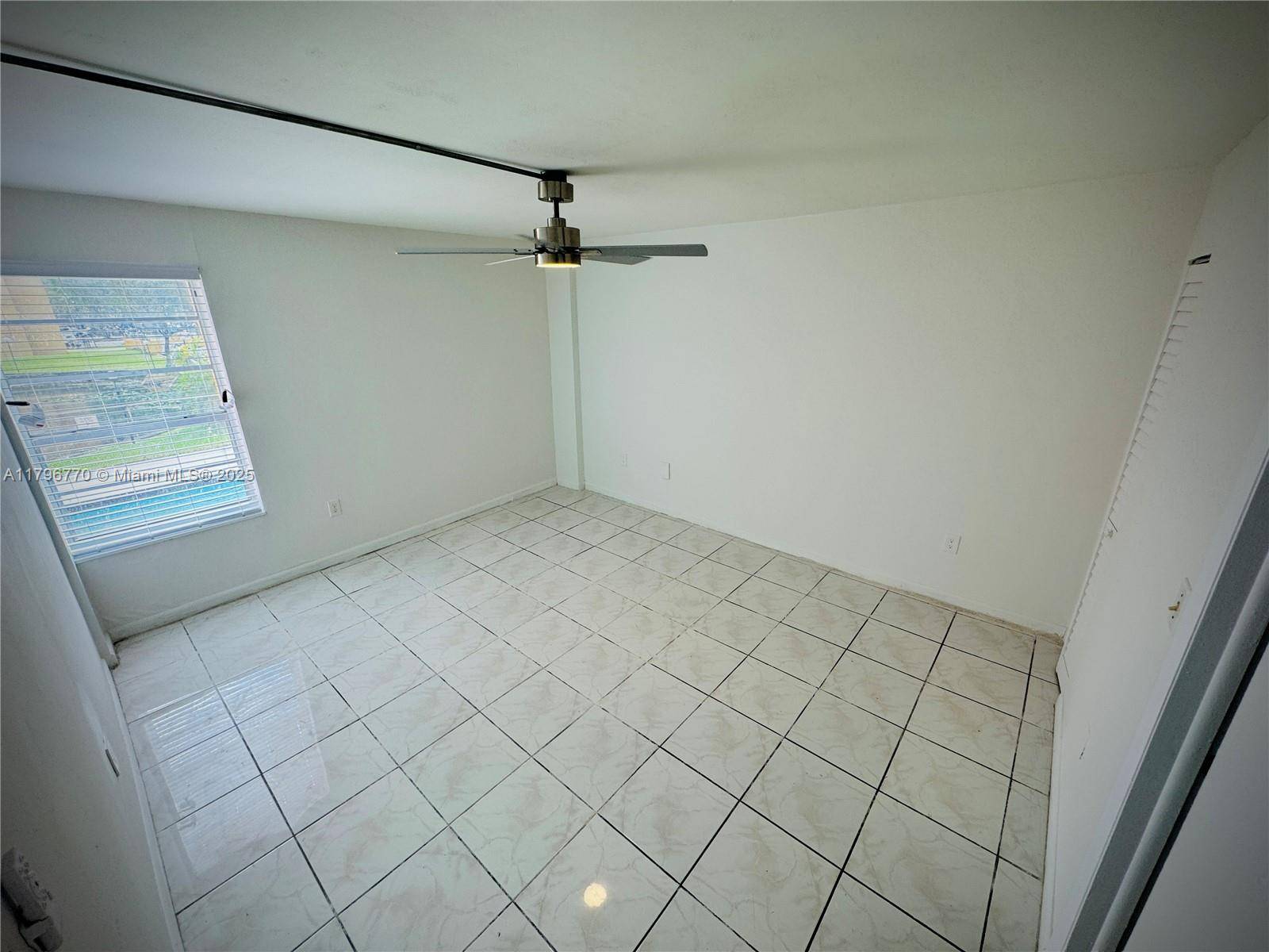 Miami, FL 33126,4717 NW 7th St #209-10