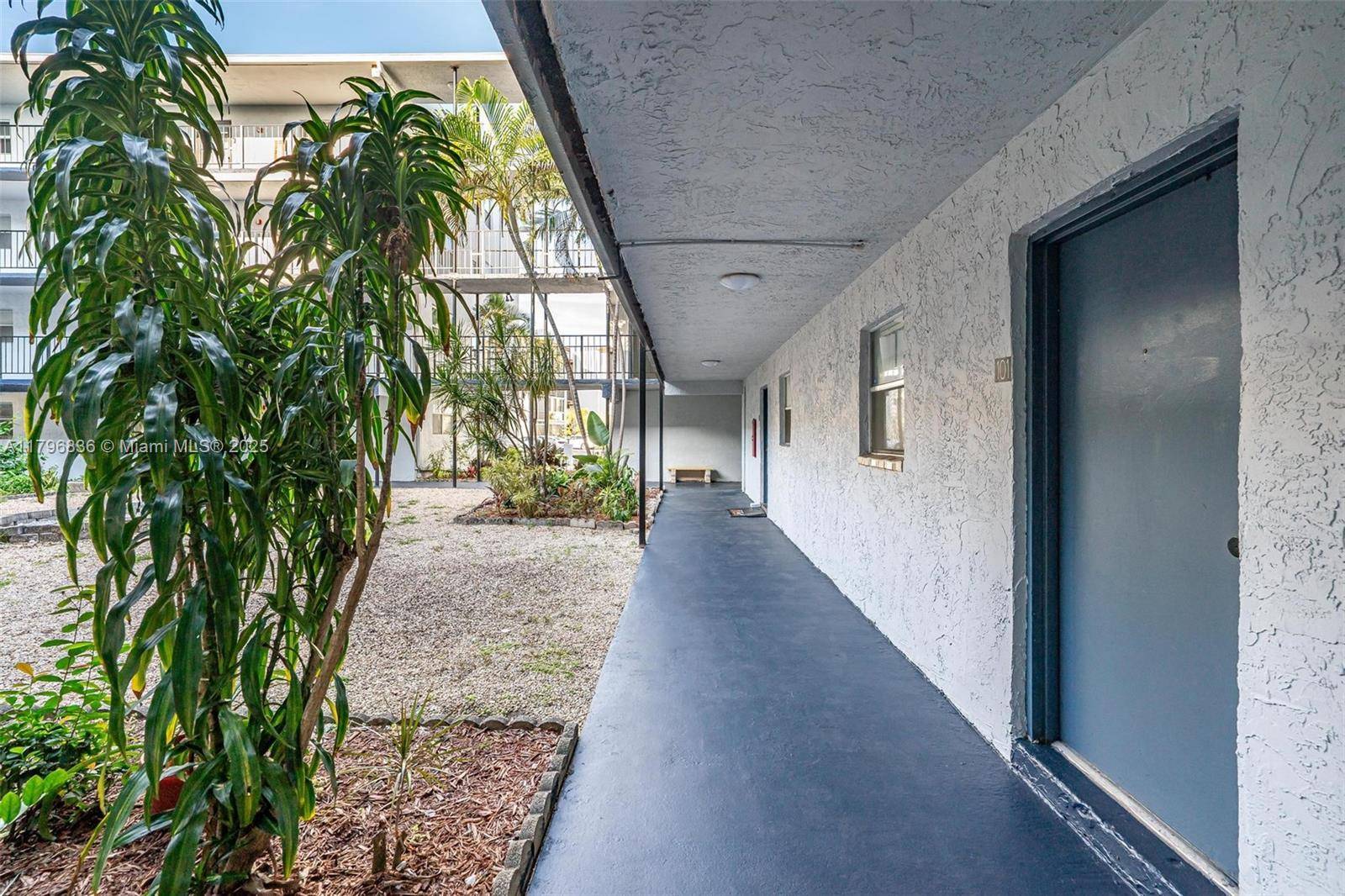 Lauderdale Lakes, FL 33311,2860 Somerset Dr #101K
