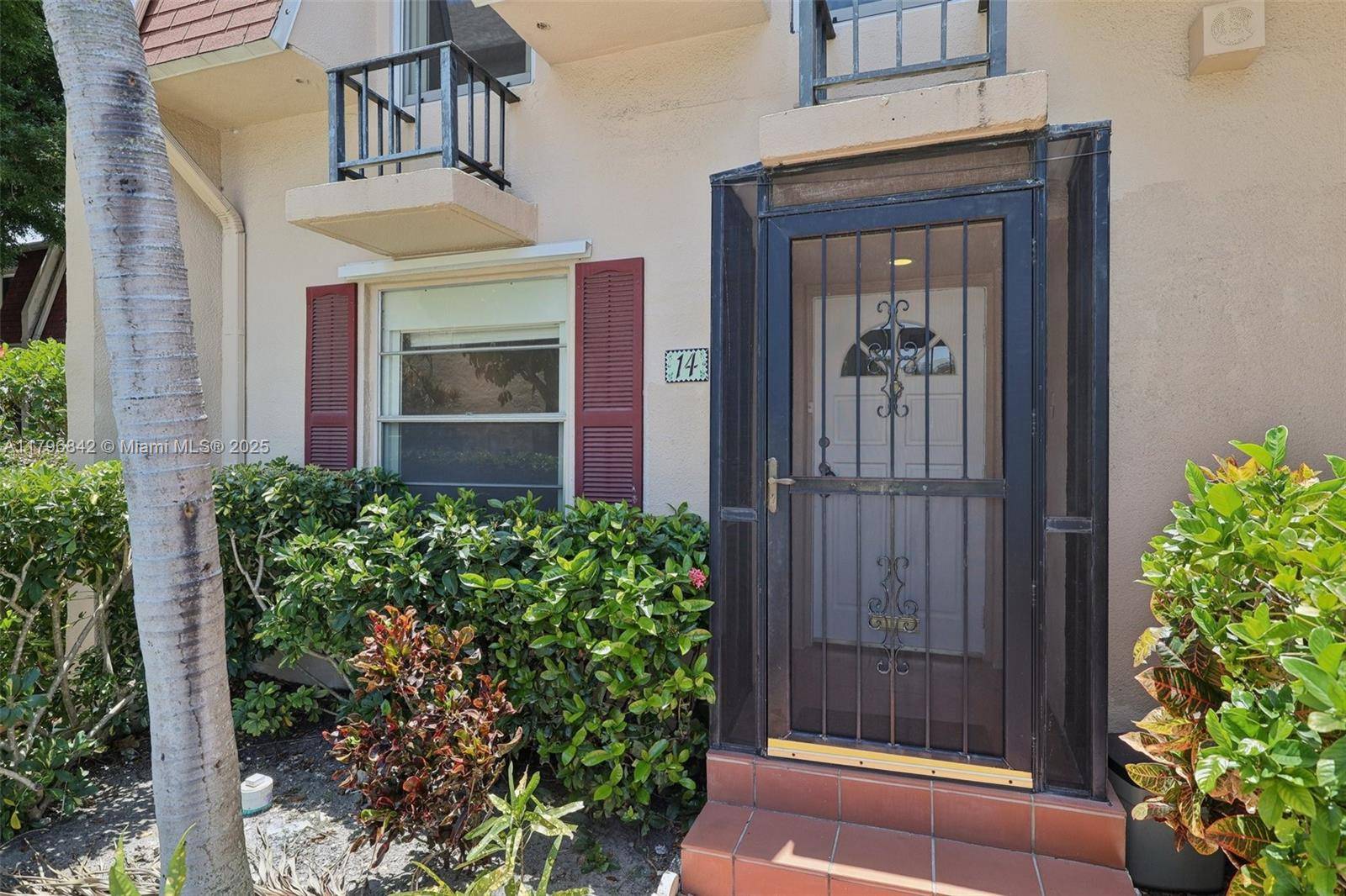 Hallandale Beach, FL 33009,1951 Atlantic Shores Blvd #14