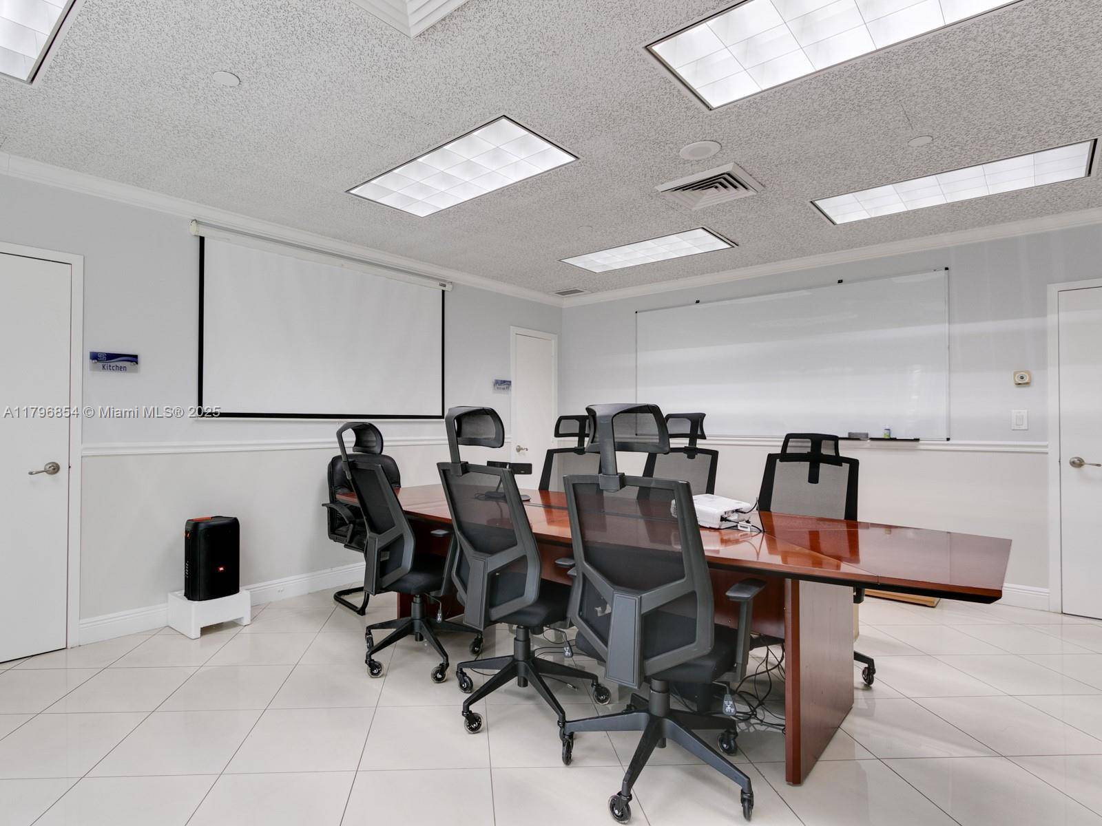 Hollywood, FL 33020,2801 Greene St #Office 4