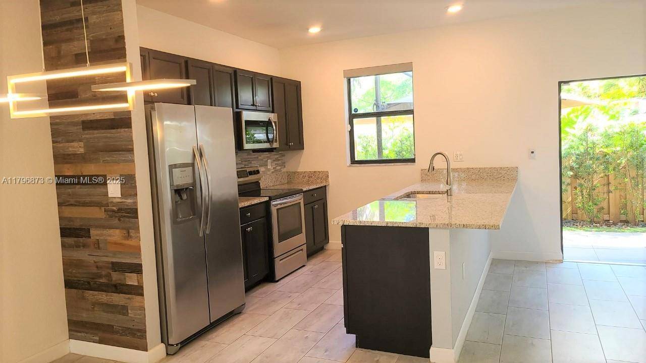 Fort Lauderdale, FL 33315,1545 SW 28th St