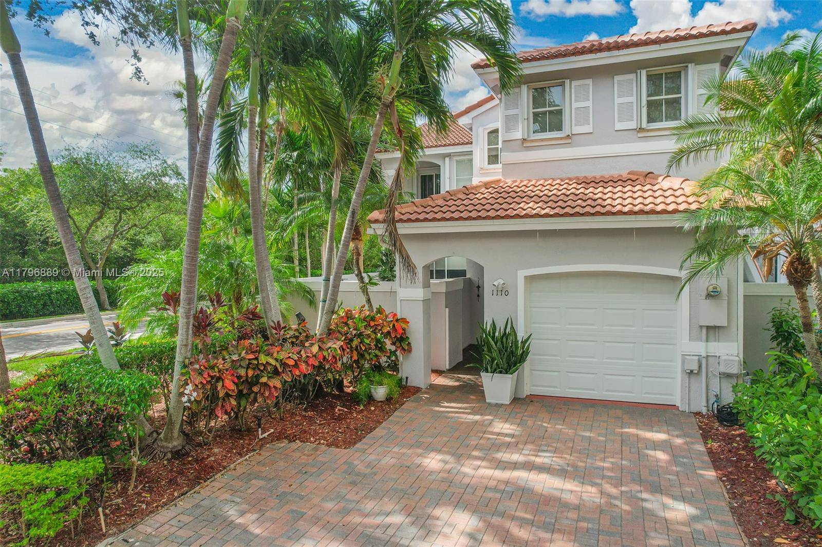 Hollywood, FL 33019,1110 Canella Ln