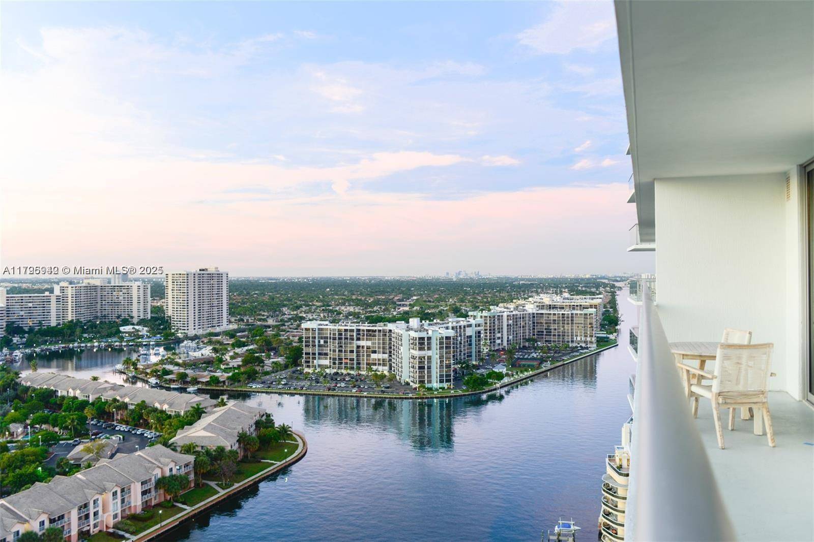 Hollywood, FL 33019,4010 S Ocean Dr #R1606