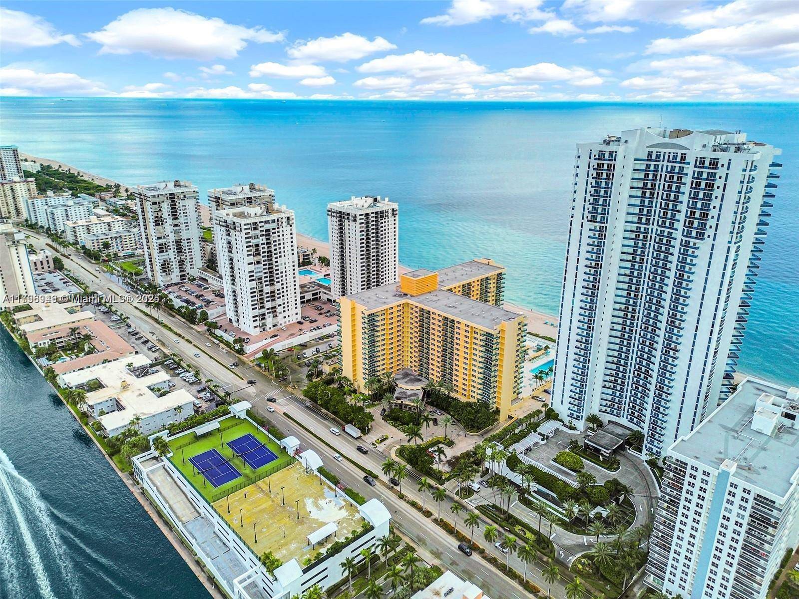 Hollywood, FL 33019,2501 S Ocean Dr #PH35 UNFURNISHED ANNUAL