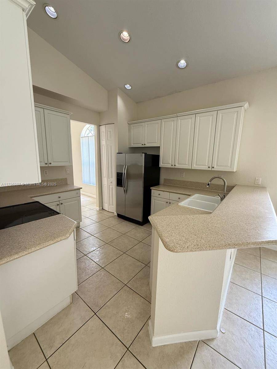Pembroke Pines, FL 33024,1797 NW 72nd Way #-