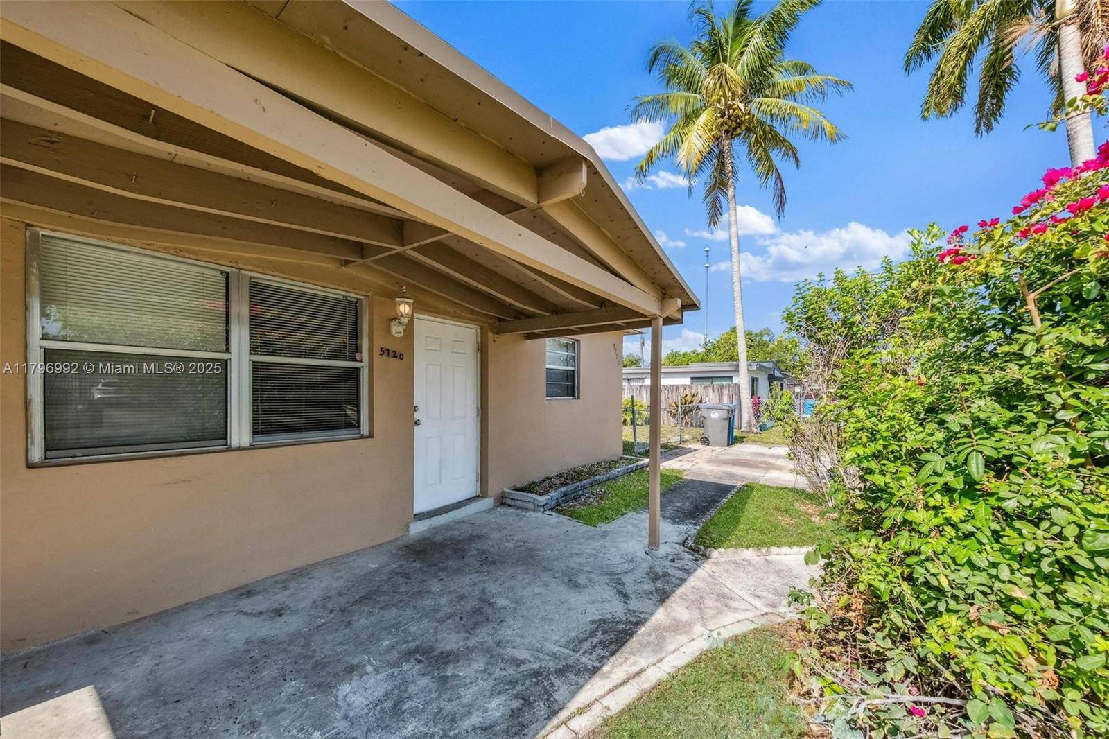 West Park, FL 33023,5720 SW 40th Ct