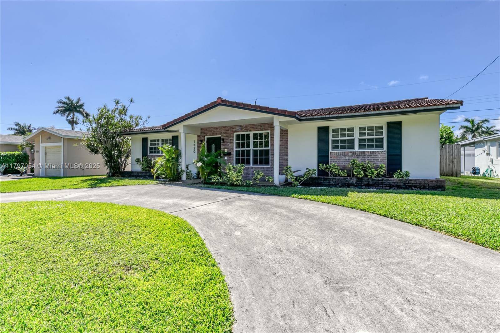 Hollywood, FL 33019,1320 Arthur St
