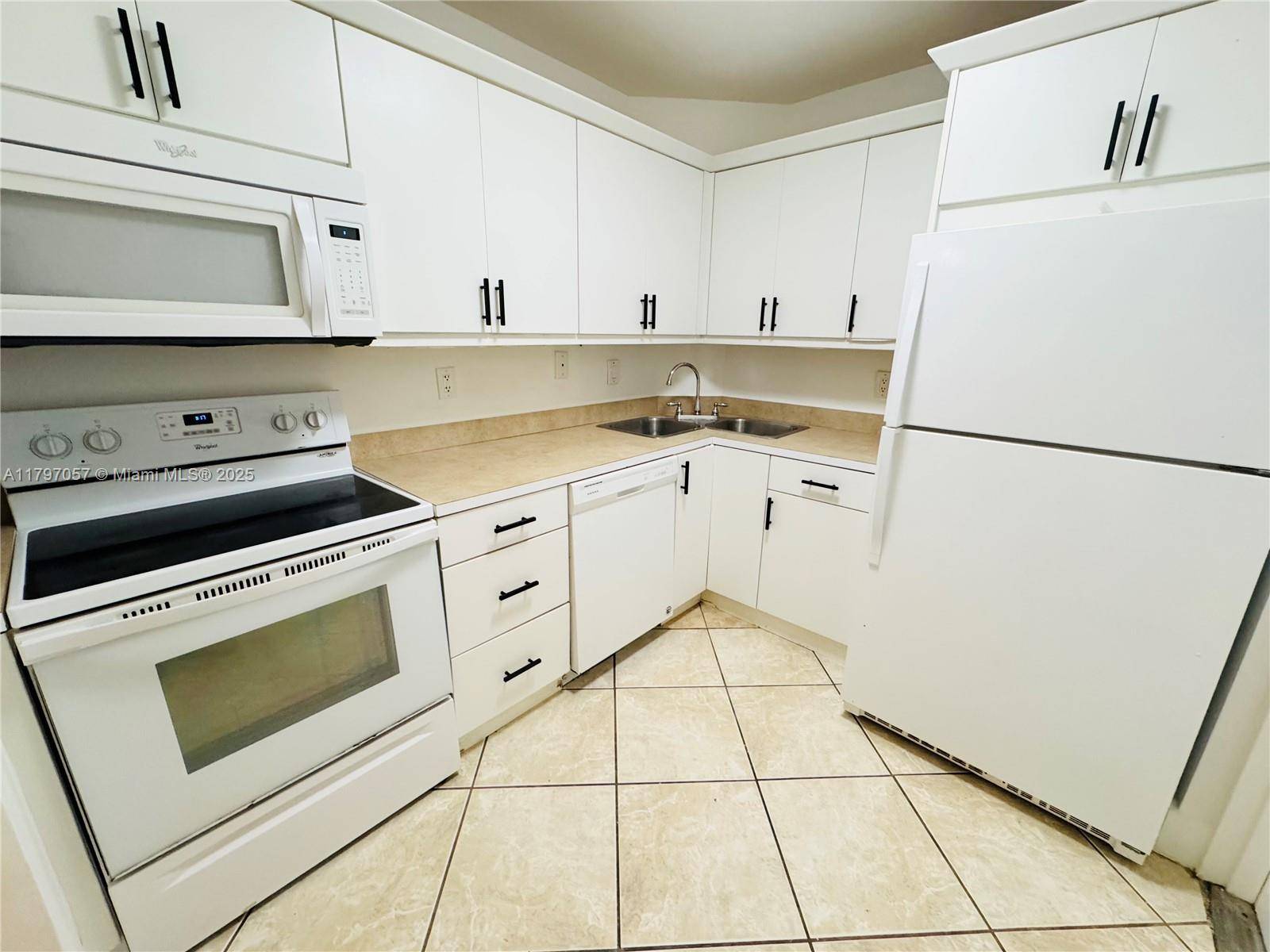 Oakland Park, FL 33309,3129 Oakland Shores Dr #A105