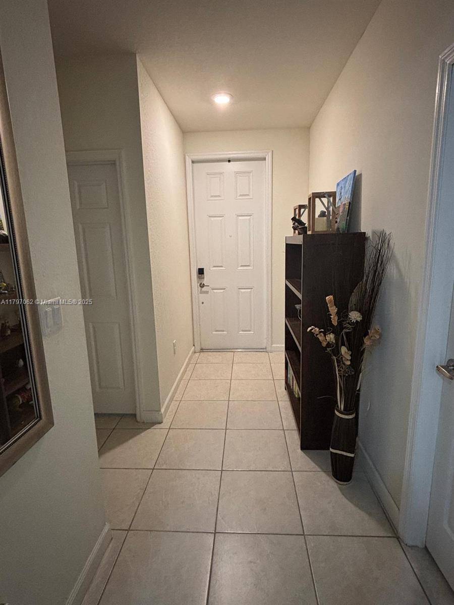 Hialeah, FL 33018,10963 W 32nd Ln #10963