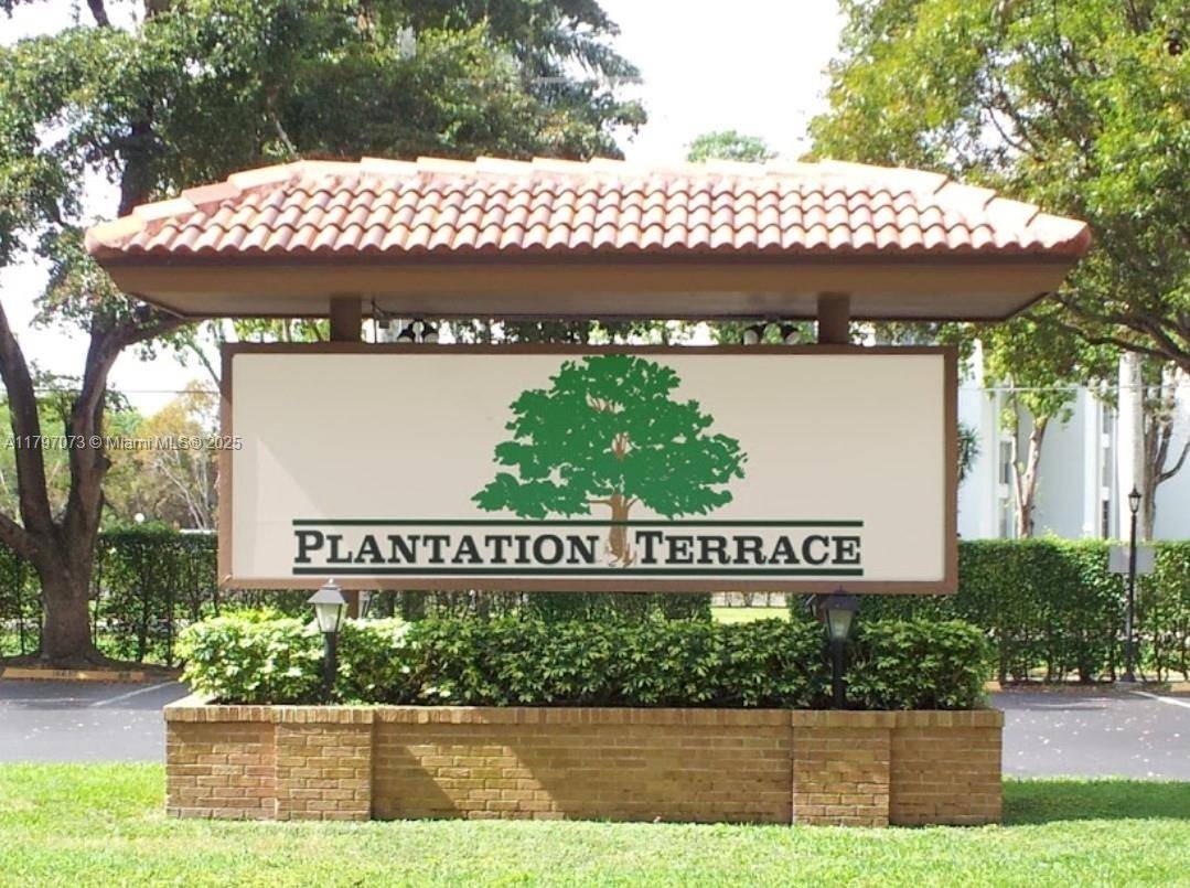 Plantation, FL 33317,6731 Cypress Rd #110
