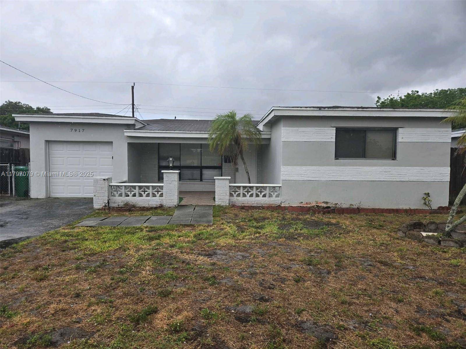 Miramar, FL 33023,7917 Juniper St