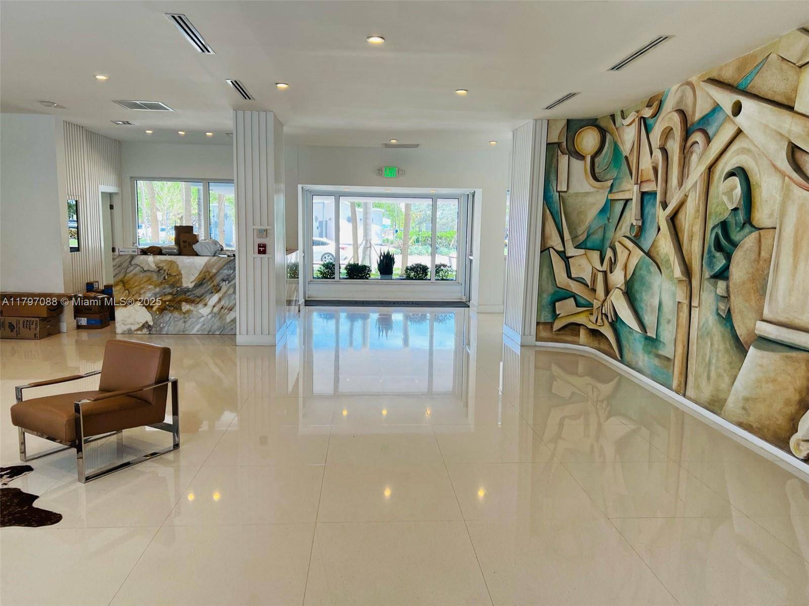 Miami Beach, FL 33141,6450 Collins Ave #908
