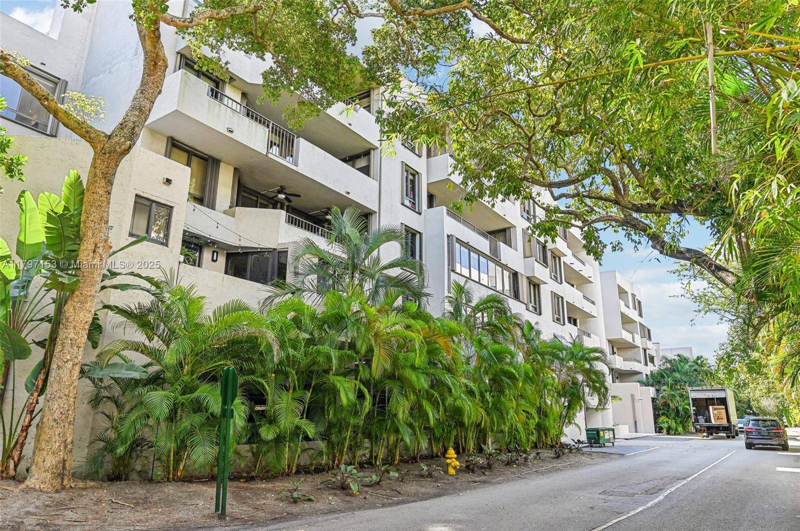 Key Biscayne, FL 33149,121 Crandon Blvd #251