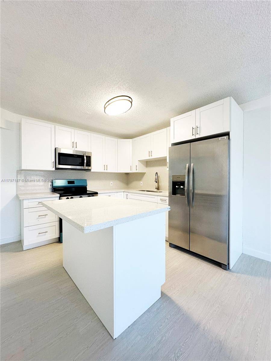 Sunrise, FL 33313,5958 NW 29th Pl #111