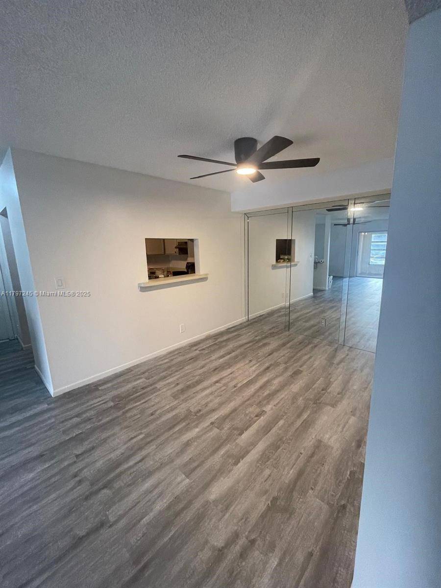 Margate, FL 33063,454 N Laurel Dr #1505