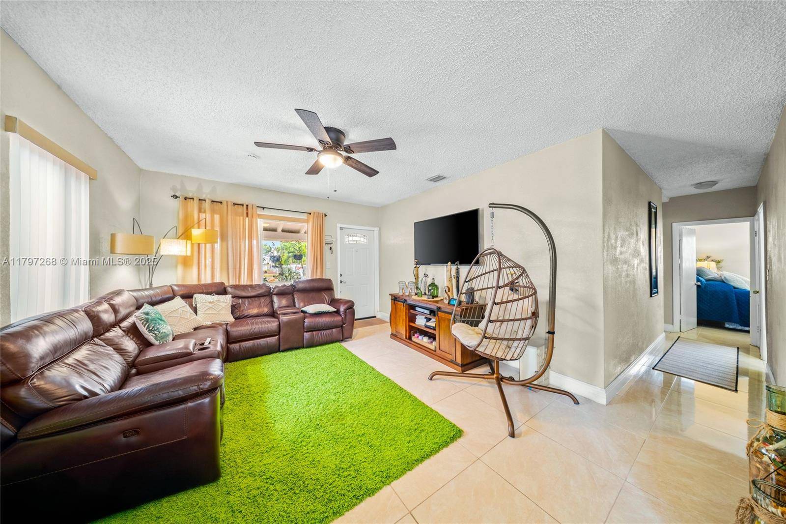Hialeah, FL 33012,890 W 36th St