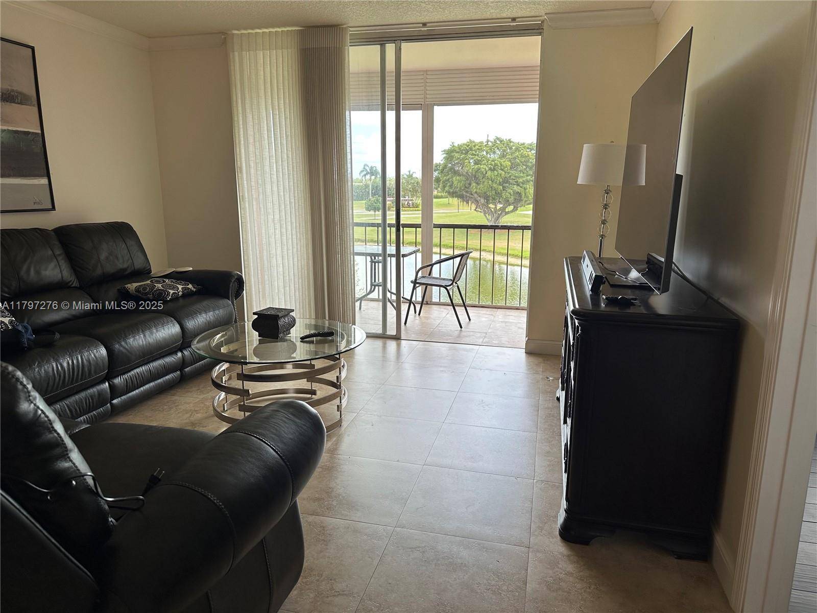 Pembroke Pines, FL 33025,9320 S Hollybrook Lake Dr #303
