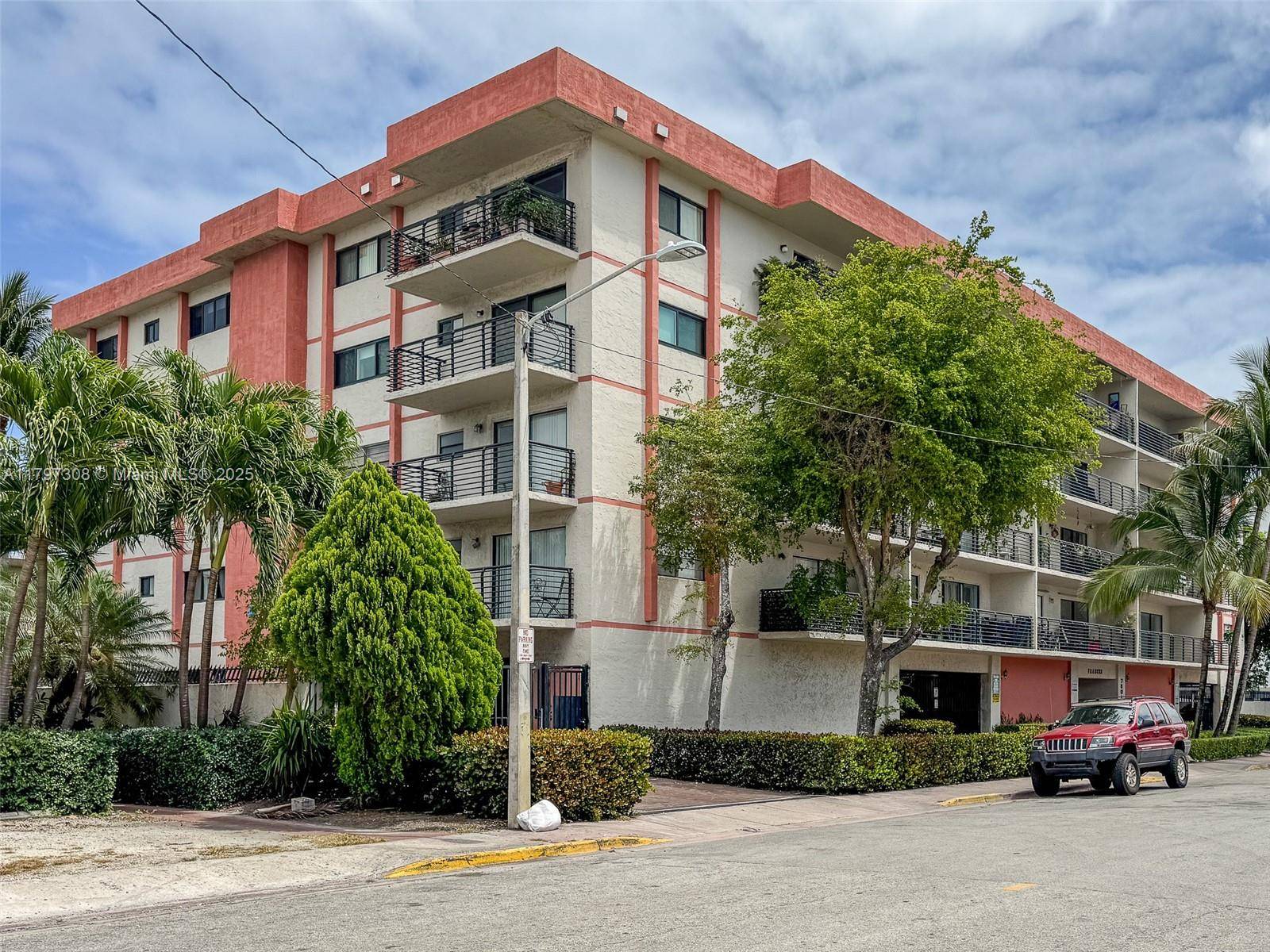 Miami Beach, FL 33141,7801 Abbott Ave #306