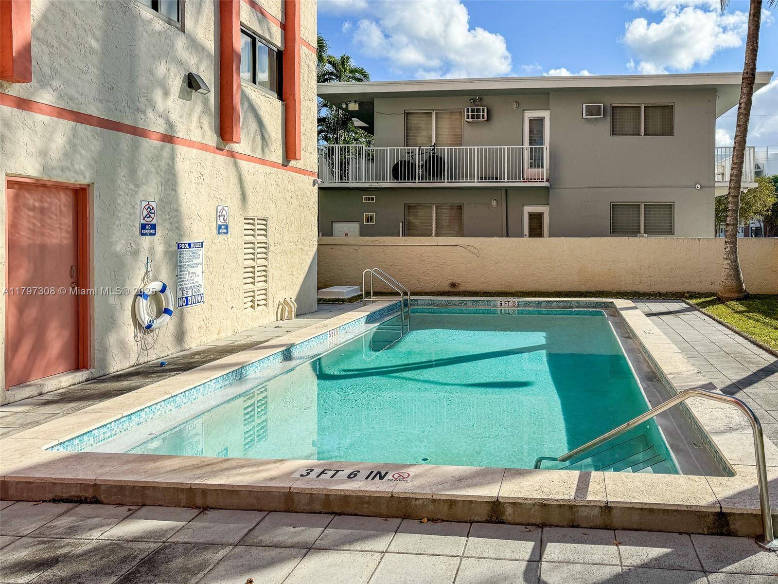 Miami Beach, FL 33141,7801 Abbott Ave #306