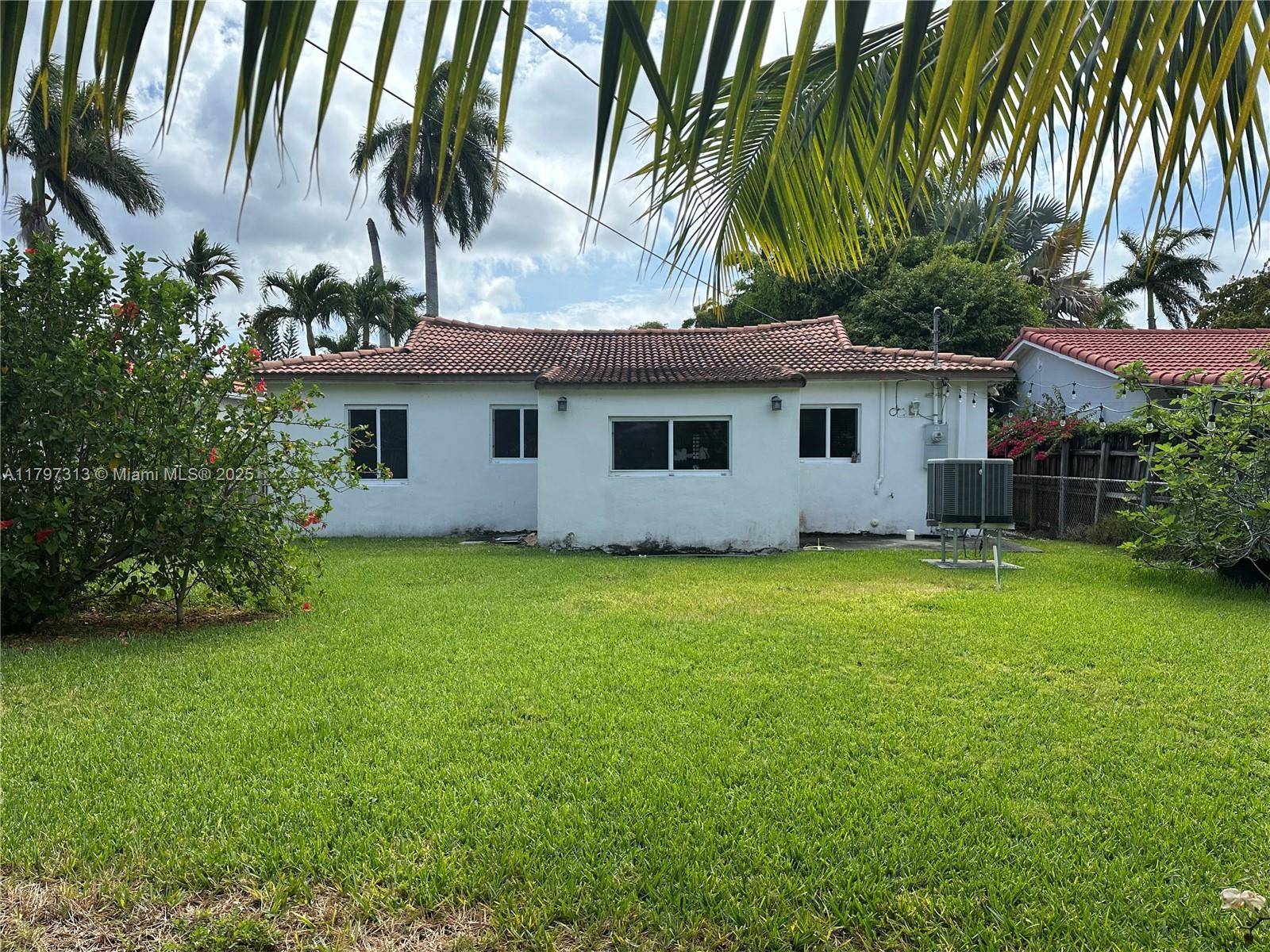 Miami Beach, FL 33141,2155 Biarritz Dr