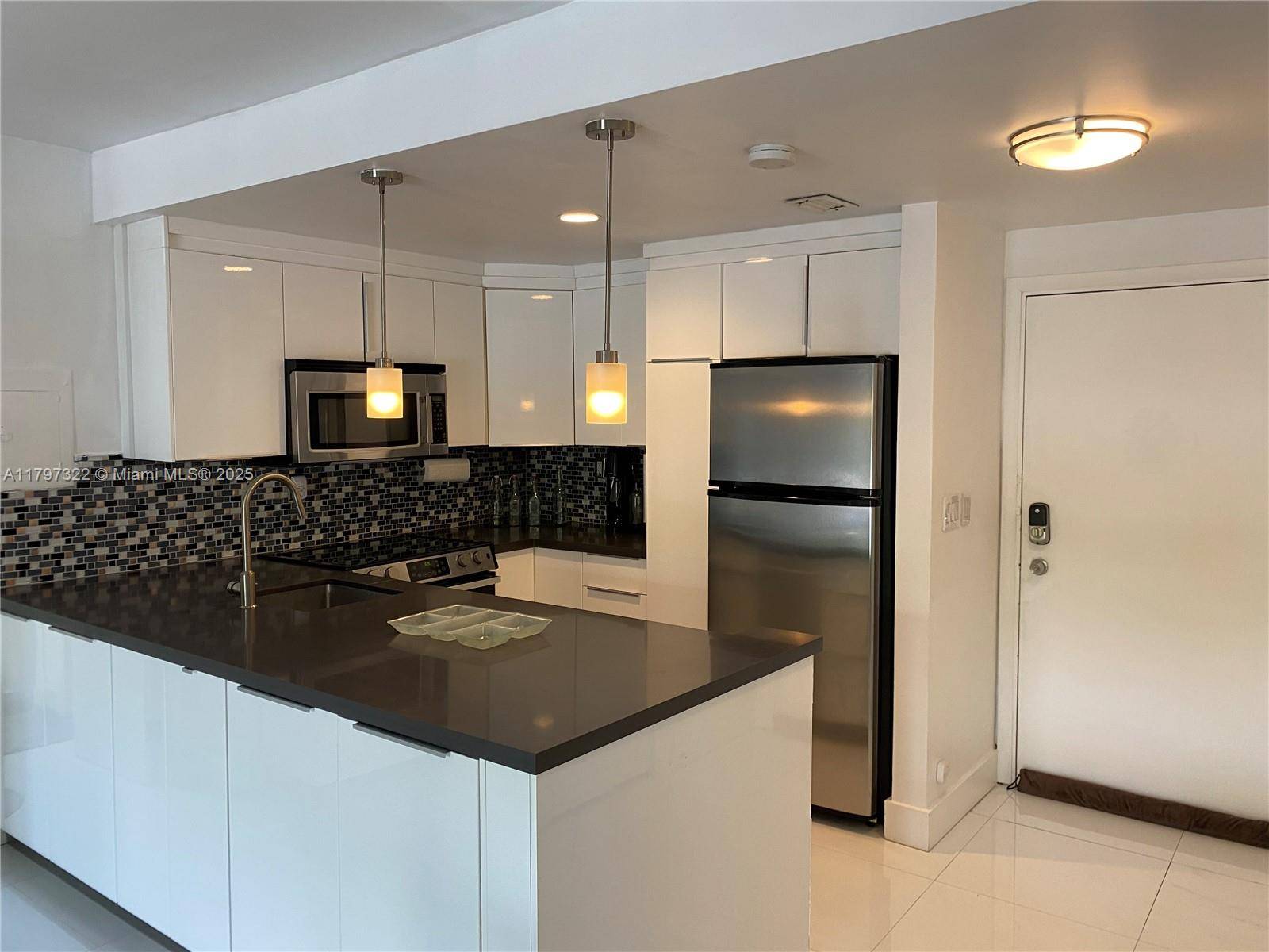 Miami Beach, FL 33139,1540 Meridian Ave #4K