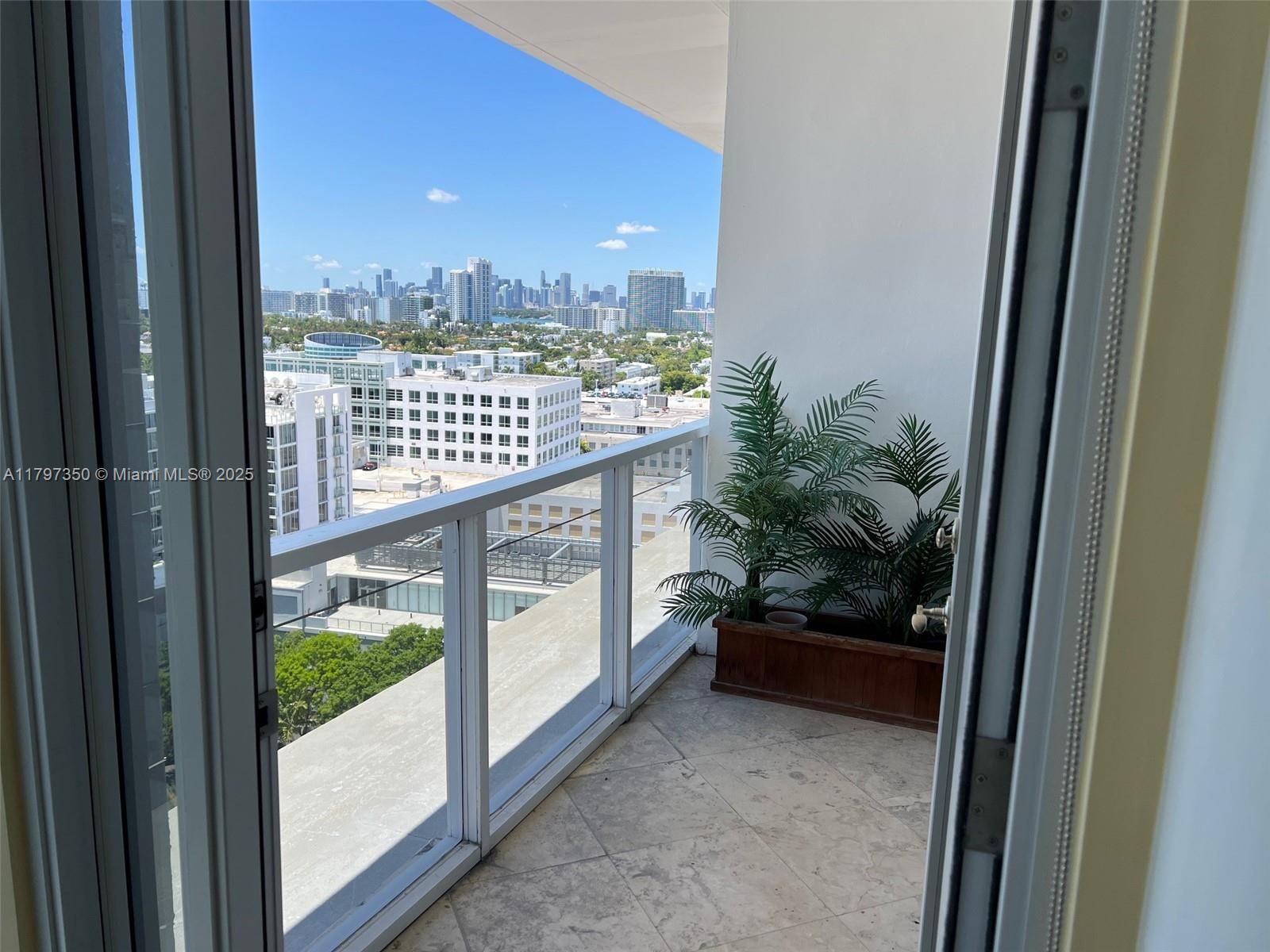 Miami Beach, FL 33139,100 Lincoln Rd #PH12