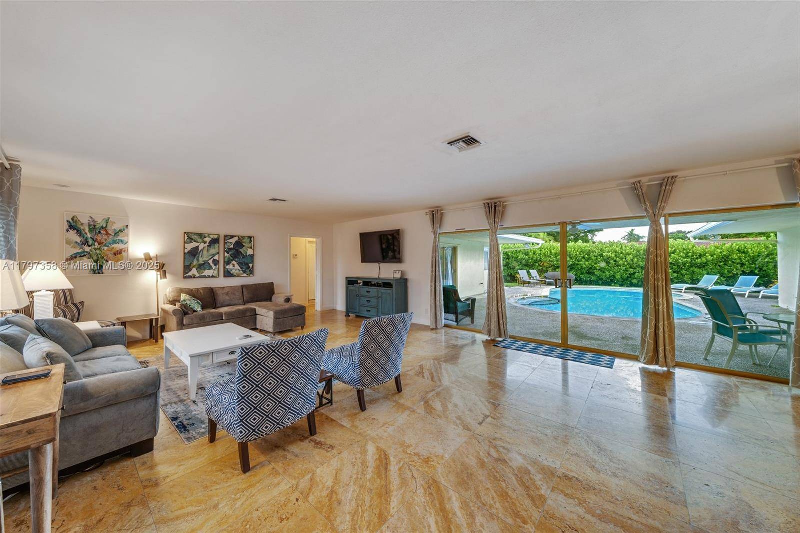 Hollywood, FL 33021,4410 N Buchanan St