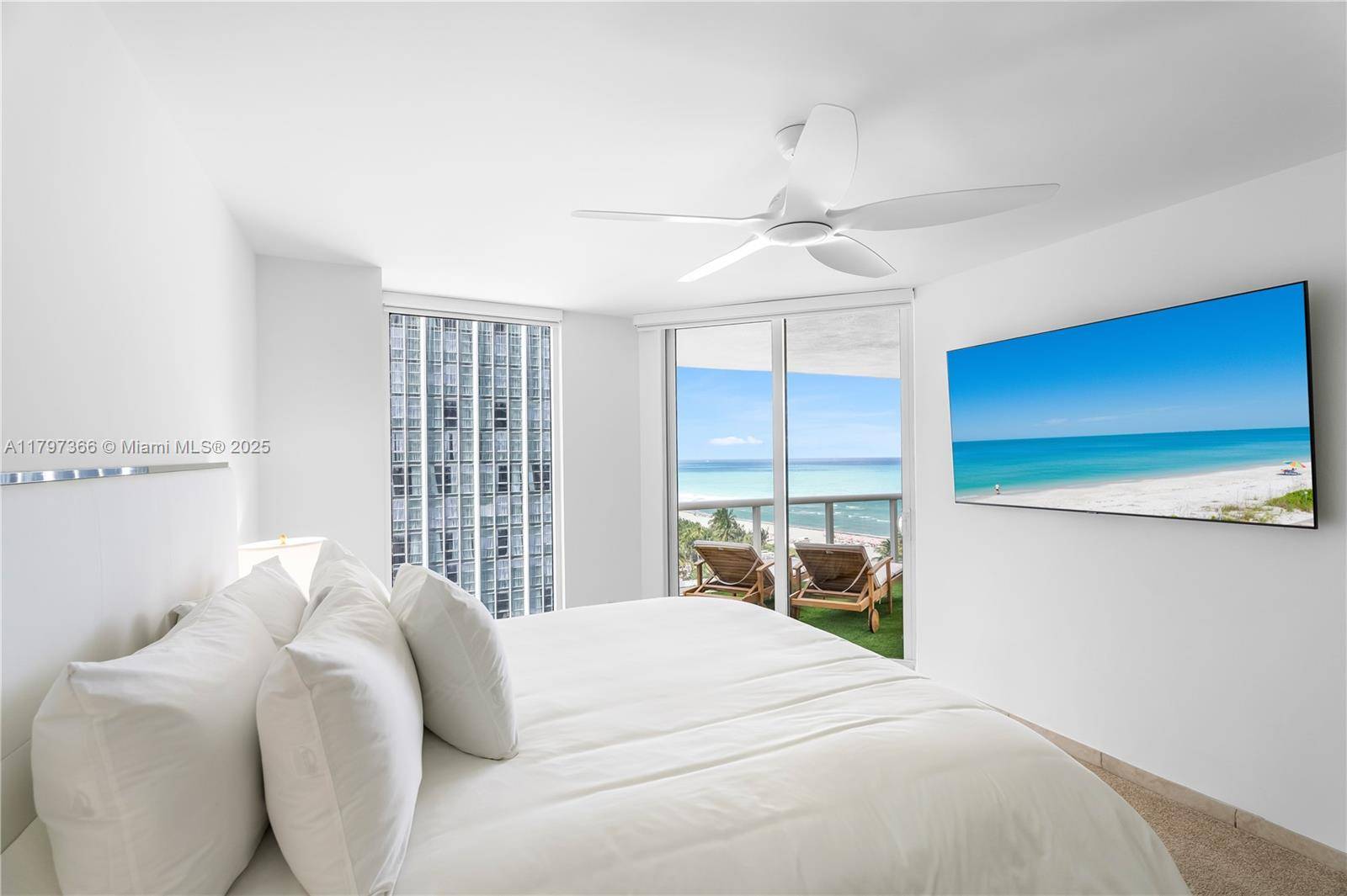 Miami Beach, FL 33140,4779 Collins Ave #1008