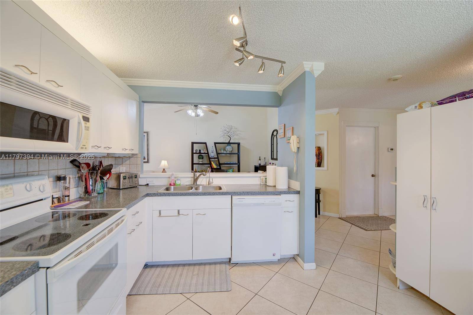 Deerfield Beach, FL 33442,1248 W Lakes Dr