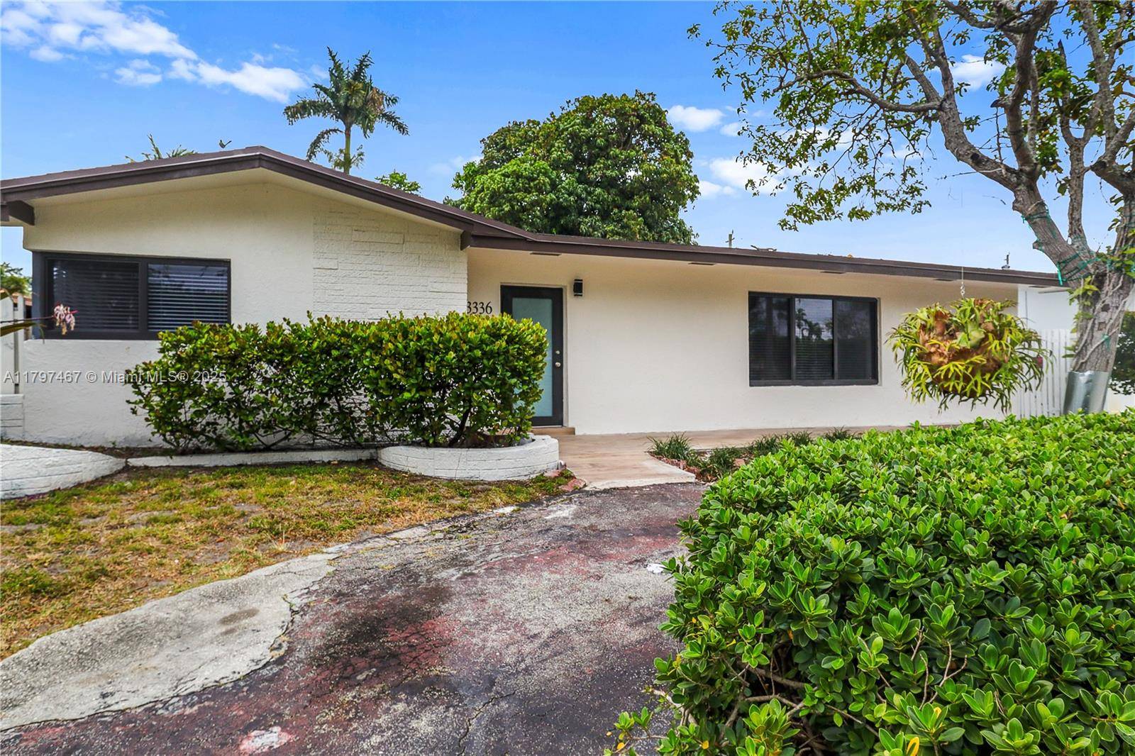 Hollywood, FL 33021,Address not disclosed