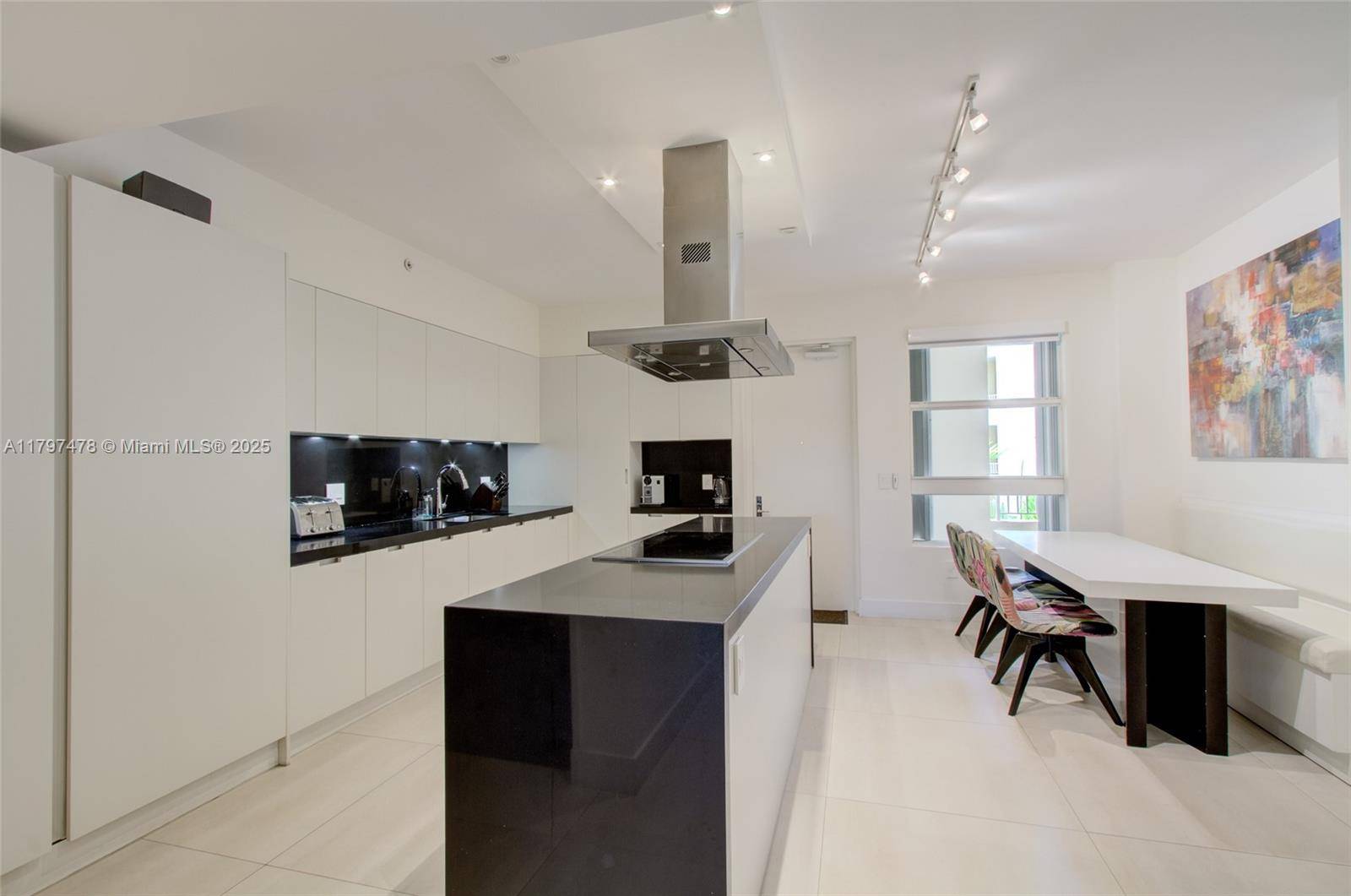 Key Biscayne, FL 33149,701 Crandon Blvd #402