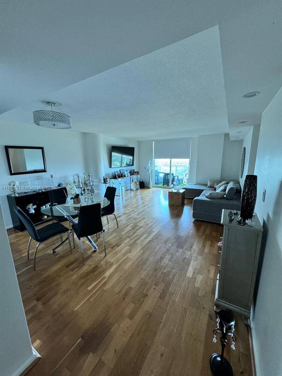 Miami, FL 33129,2101 Brickell Ave #2401