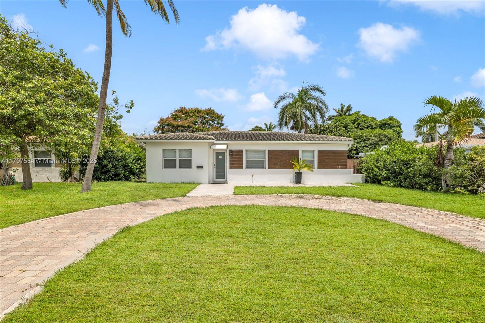 Hollywood, FL 33020,1413 Funston St