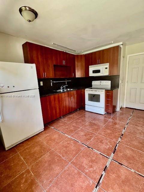 Oakland Park, FL 33334,101 NE 41st St #C48