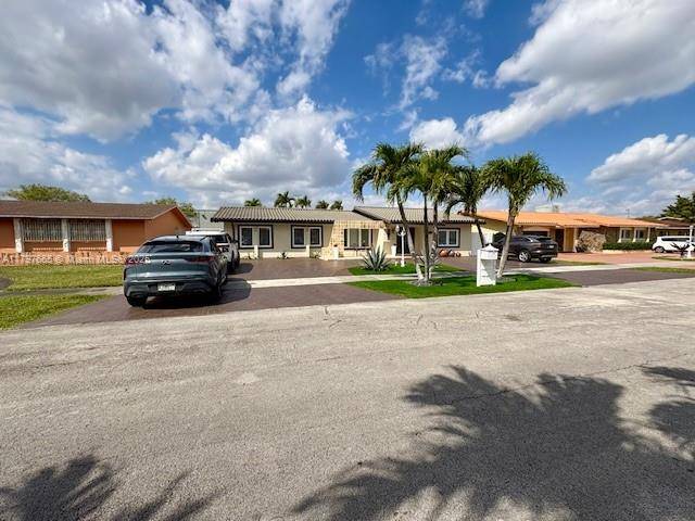 Miami, FL 33165,1732 SW 104th Pl