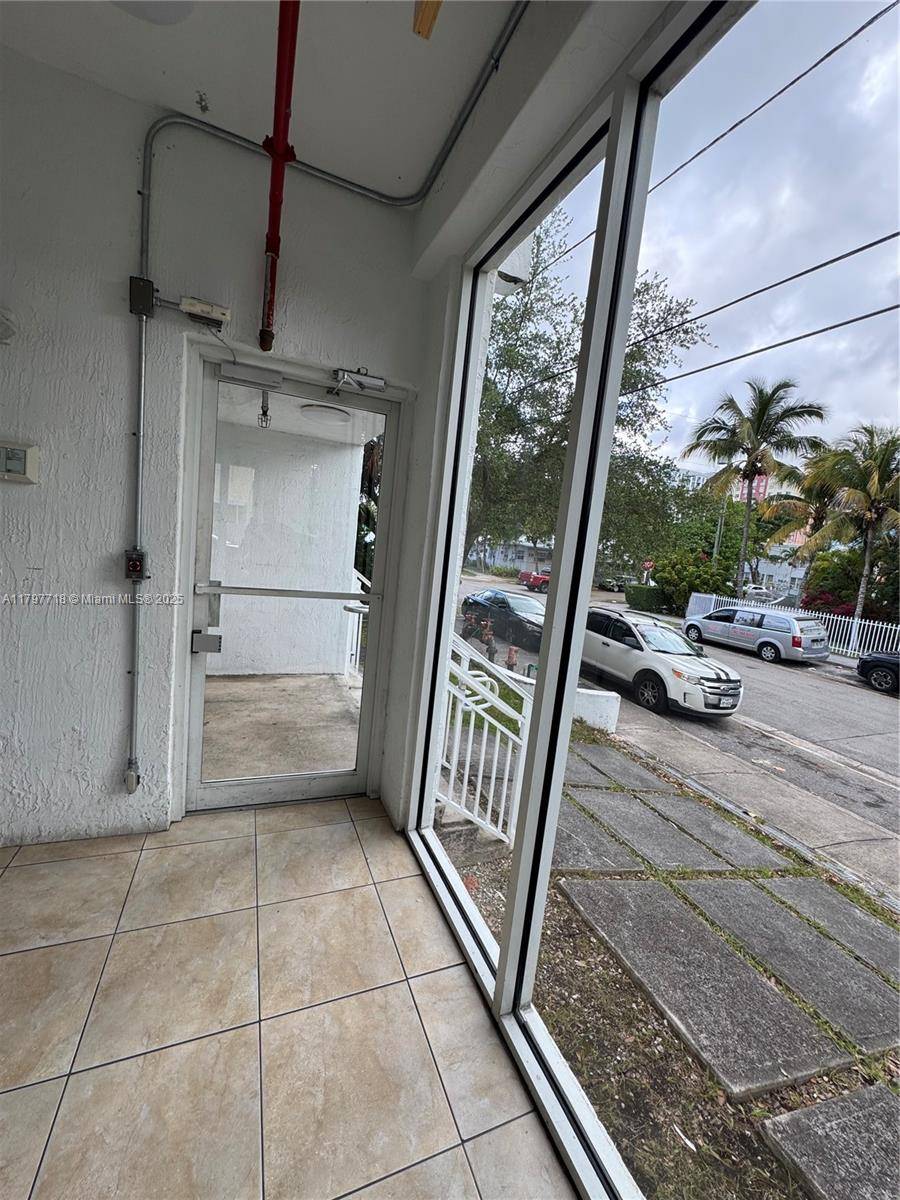 Miami, FL 33130,498 SW 2nd St #2D
