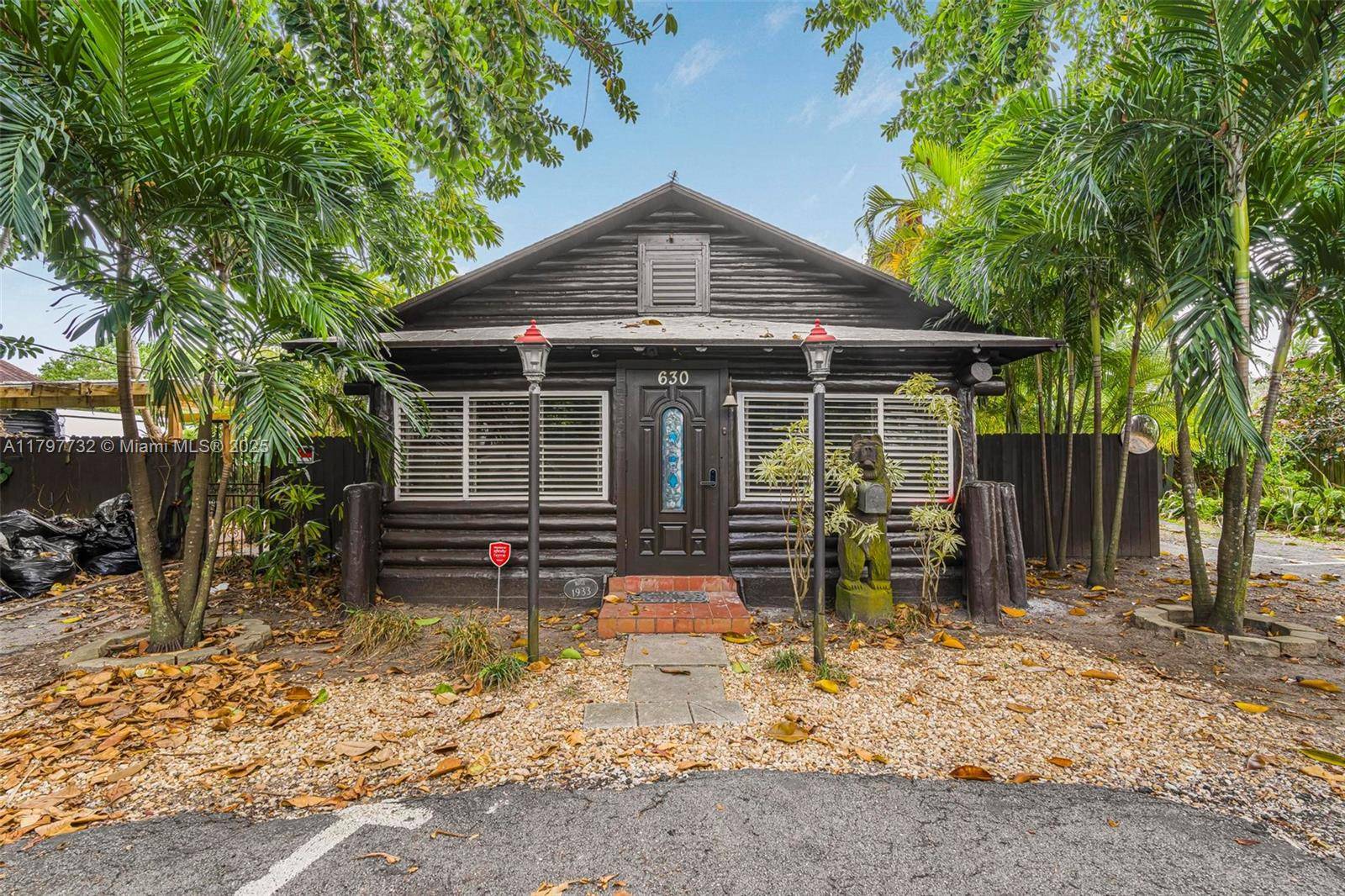 Biscayne Park, FL 33161,630 NE 121st St
