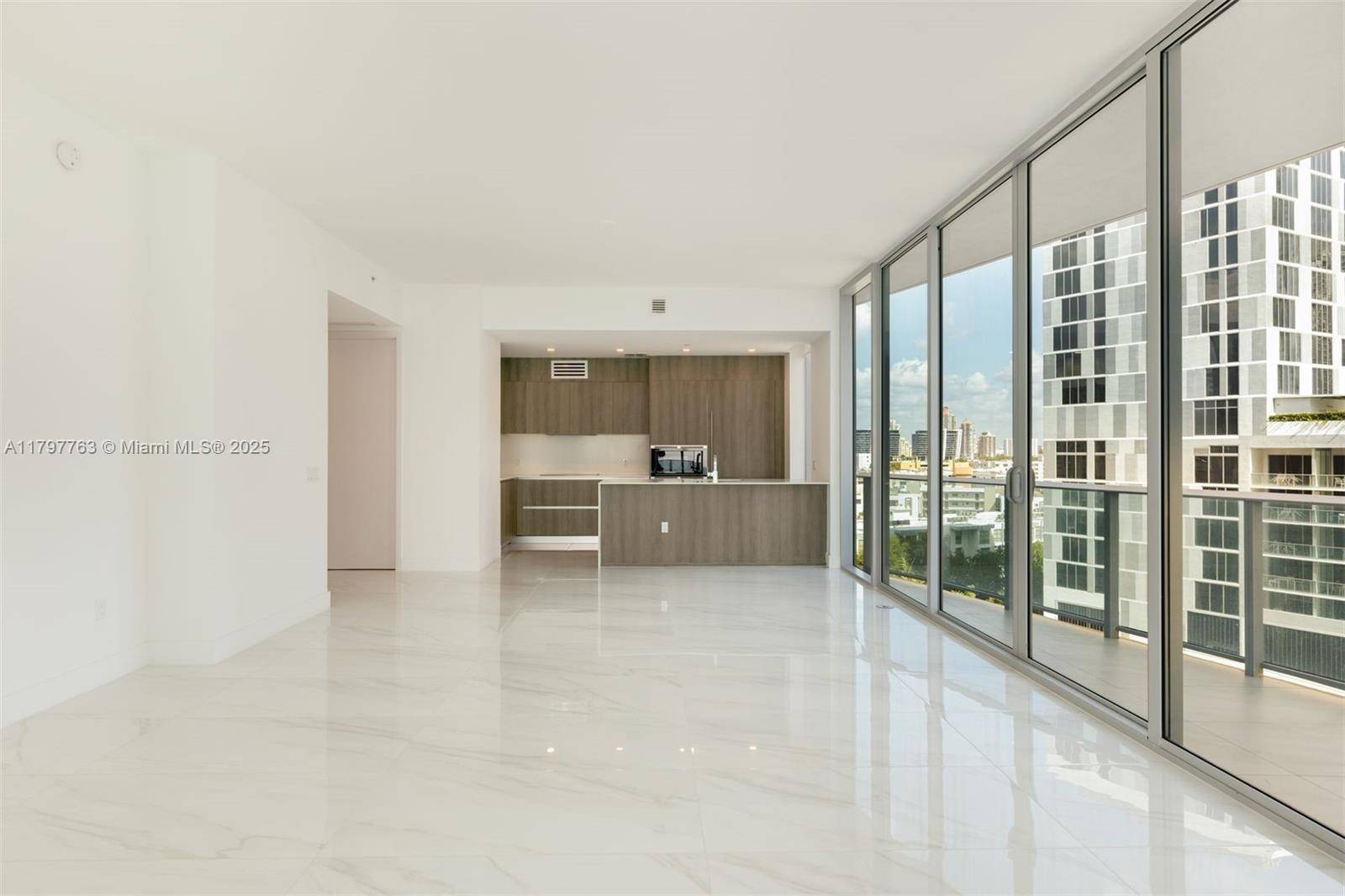 Sunny Isles Beach, FL 33160,17550 Collins Ave #805