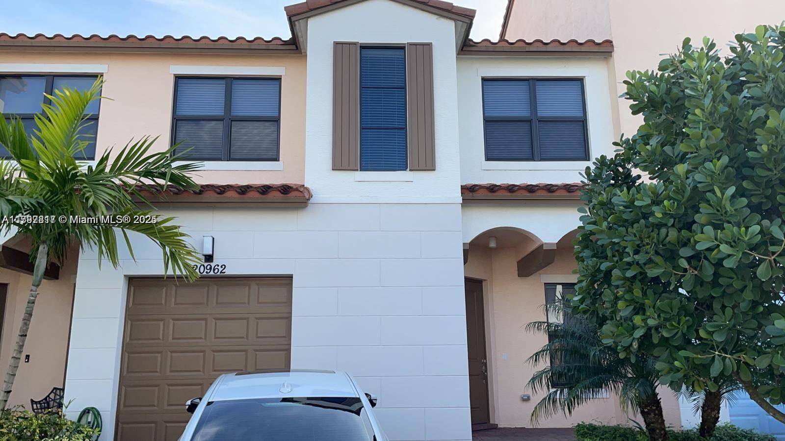 Pembroke Pines, FL 33029,20962 NW 1st Dr