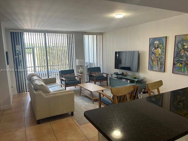 Key Biscayne, FL 33149,425 GRAPETREE DR #209