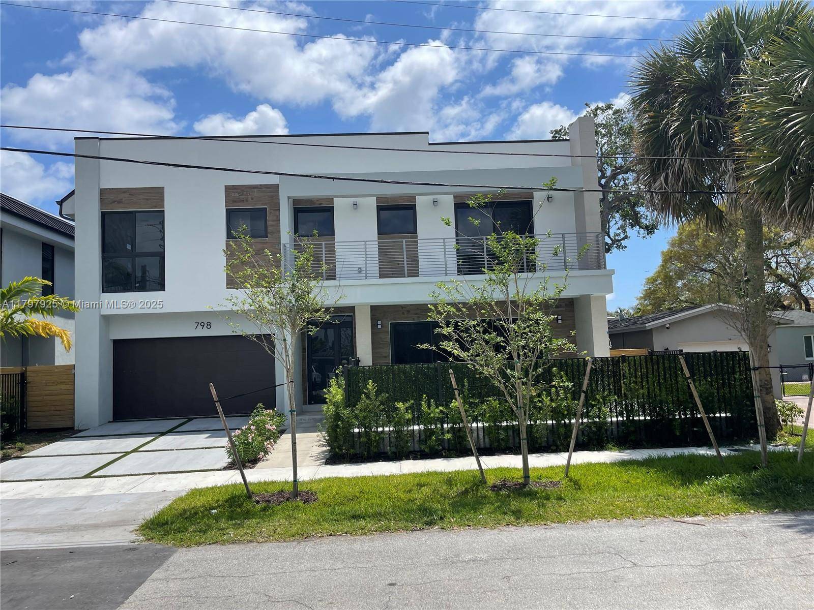Fort Lauderdale, FL 33315,798 SW 8th Way #798